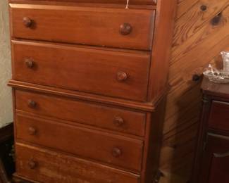  Chest of drawers