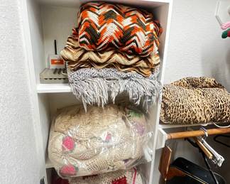 Blankets, Quilts, Electric Blanket