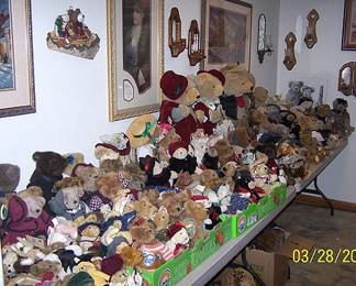 Teddy bears galore!