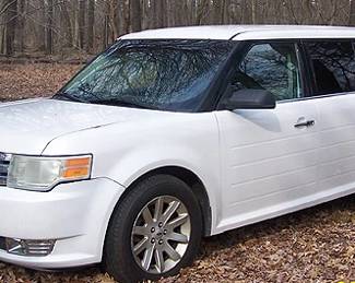 2010 Ford Flex - 106,000 miles