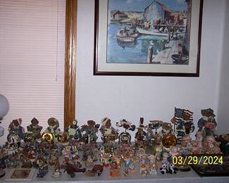 Boyd's bears and Homco figurines