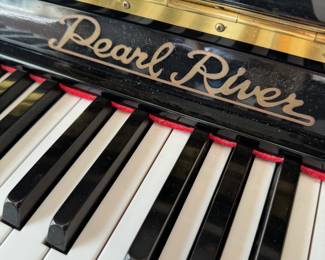 Pearl River Piano