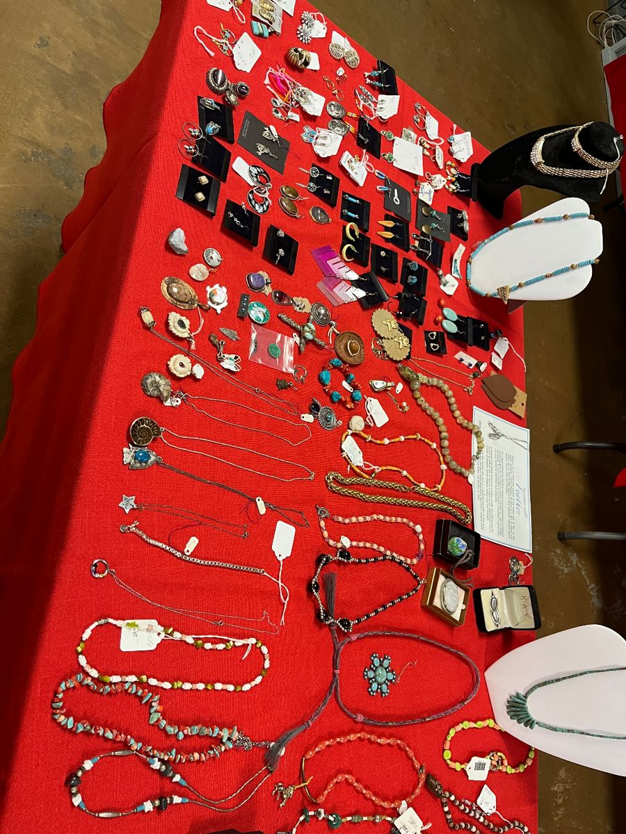 Business closing sale in gatesville tx starts on 4 5 2024