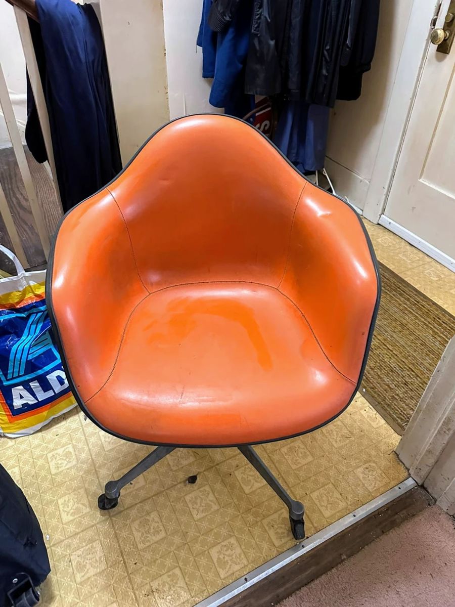 downtown-pickers-sale-sunday-50-off-large-starts-on-4-5-2024