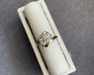 14 k diamond(s) ring with shank band
5 mm  diamond
4 mm diamond 