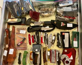 Large Collection of knives: Buck, Case, Woodsman, Shrade,  Bear Hunter, Frost, Blackie Collins, Victorinox, Old Timer, Whitetail Skinner Outdoor Edge...