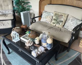 Lots of beachy decor