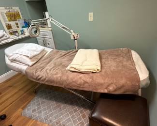 Spa Bed Esthetician Adjustable
