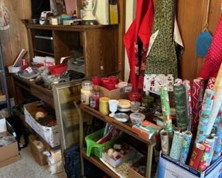 Nice desk in the corner, too.