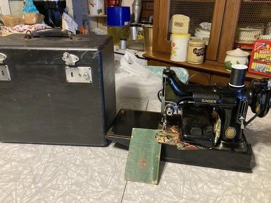 SINGER FEATHERWEIGHT