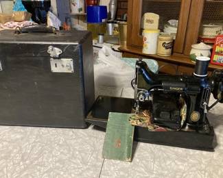 SINGER FEATHERWEIGHT