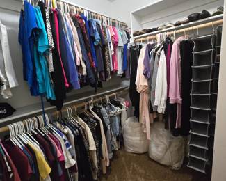 Womens Clothes/Shoes 