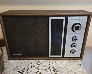 Vintage Panasonic Radio WORKS!