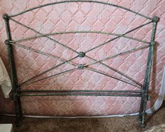 Antique 3/4 Iron Bed
