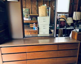 Stanley 1960's Mid Century Modern dresser with mirror. A rare find in great shape!