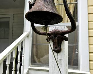 Cast iron bell. VINTAGE AND COOL!