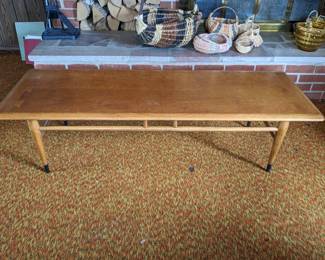 LOT 26 - LANE MCM COFFEE TABLE