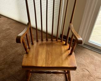 Antique American Rocking Chair 