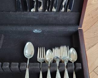 Kirk & Sons Old Maryland engraved sterling silver flatware set