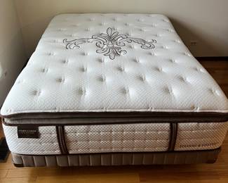 Stearns and Foster Luxe Estate Klara Full Sixe Mattress Box Spring, and Frame 