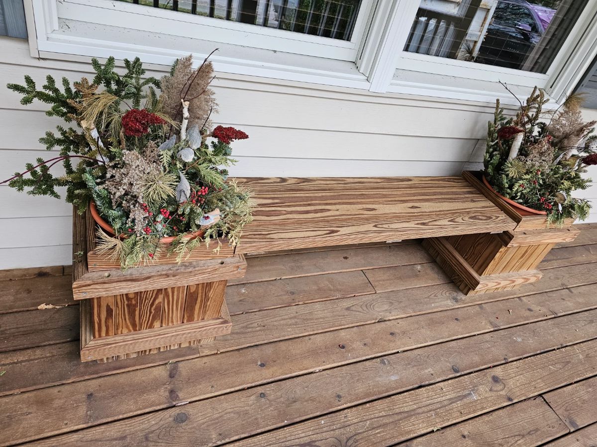 PENTWATER ESTATE SALE in Pentwater, MI starts on 4/6/2024