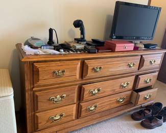 9 drawer dresser