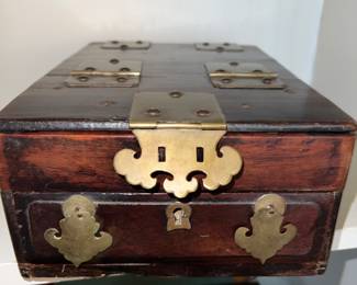 Antique men's shaving box