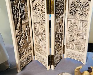 Ivory wedding screen (Full documentation to authorize the sale of this and other ivory pieces)