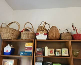 Baskets & Electric candle warmers