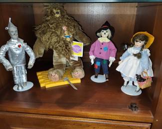 Wizard of Oz Figurines - Tin Man, Cowardly Lion, Scarecrow & Dorothy with Toto