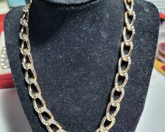 CHAIN LINK  GOLD TONE WITH RHINSTONES