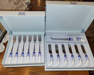 SPODE Blue Meadow Pastry Forks &                            
  SPODE Blue Meadow Cheese Knife & 6 spreaders
