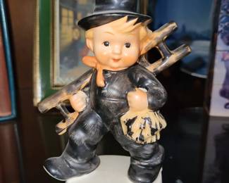 Hummel figurine "chimney sweep" boy with ladder