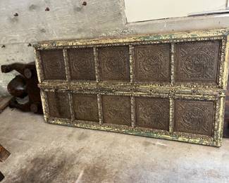 better view of tin detail