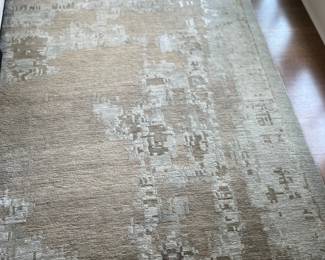 $2,400 Driscoll Robbins Versailles Seabreeze  C02 wool and silk  carpet 7.5’ x 10’ Originally $5,990.  Available during  online beginning sale beginning Wednesday, May 8th at 8am and ending Thursday May 9th at 4pm.   Click on message seller to let us know you want to purchase it and we will reply with next steps.