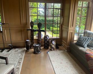 Another overview of items in the sale