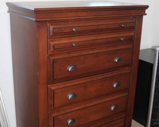 Stone Creek chest of drawers - excellent condition! Solid wood, dove tailed construction - really great buy for any closet or bedroom