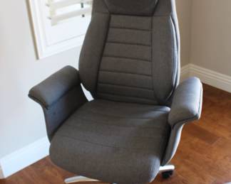 Contemporary office chair - very comfortable with great padding!
