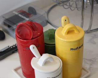 Pottery Barn condiment set