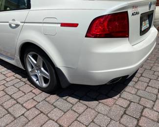 ONE OWNER - 2004 ACURA TL 3.2 Sedan, FWD, Cream color, beige leather interior. Vin: 19UUA66294A025619 - Low mileage 46,065miles. Dented front corner, dashboard cracked, minor scratches front bumper. Good mechanic. Garage Kept. Start Bids at $7K- Taking Silent Bids, bids closes 4/15 At 1pm.