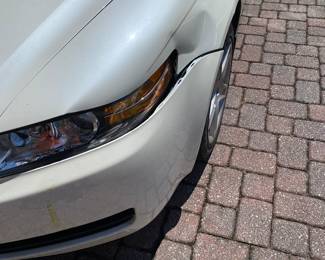 ONE OWNER - 2004 ACURA TL 3.2 Sedan, FWD, Cream color, beige leather interior. Vin: 19UUA66294A025619 - Low mileage 46,065miles. Dented front corner, dashboard cracked, minor scratches front bumper. Good mechanic. Garage Kept. Start Bids at $7K- Taking Silent Bids, bids closes 4/15 At 1pm.