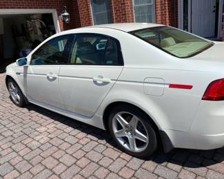 ONE OWNER - 2004 ACURA TL 3.2 Sedan, FWD, Cream color, beige leather interior. Vin: 19UUA66294A025619 - Low mileage 46,065miles. Dented front corner, dashboard cracked, minor scratches front bumper. Good mechanic. Garage Kept. Start Bids at $7K- Taking Silent Bids, bids closes 4/15 At 1pm.
