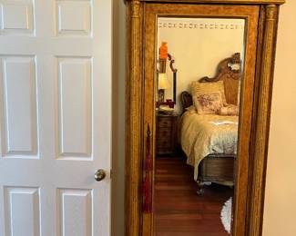 #98 - $200 - Jewelry storage mirror closet 38Wx7'H