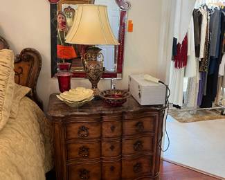 #105 - $1495 - Thomasville king bed, (2) nightstands 38x20x23, Dresser with mirror 76x7'Hx20D