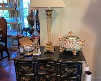 #82B - $250 - Drexel lacquer oriental chest drawer black SIZE