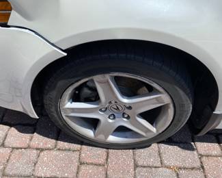 ONE OWNER - 2004 ACURA TL 3.2 Sedan, FWD, Cream color, beige leather interior. Vin: 19UUA66294A025619 - Low mileage 46,065miles. Dented front corner, dashboard cracked, minor scratches front bumper. Good mechanic. Garage Kept. Start Bids at $7K- Taking Silent Bids, bids closes 4/15 At 1pm.