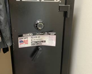 $225 Large sale 20 guns capacity Red Head Brand