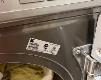 #109 - $550 - Kenmore Elite washer & dryer on risers