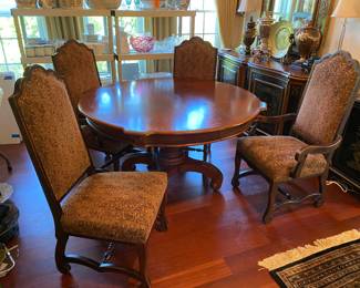 #89 - $450- Drexel Heritage - Hampshire round table 54" Round & 4 chairs - + 1 leave