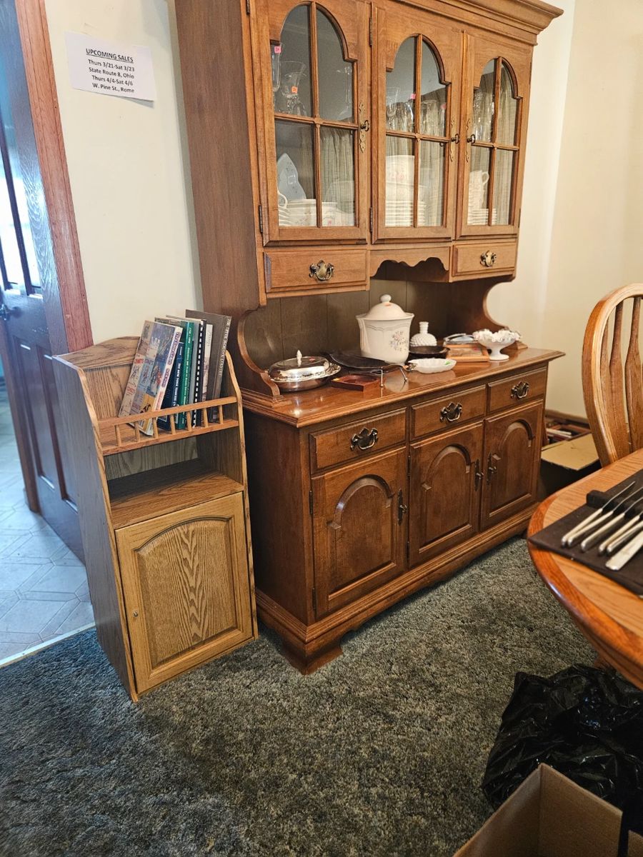 One Day Make up Estate Sale in Utica, NY starts on 4/6/2024